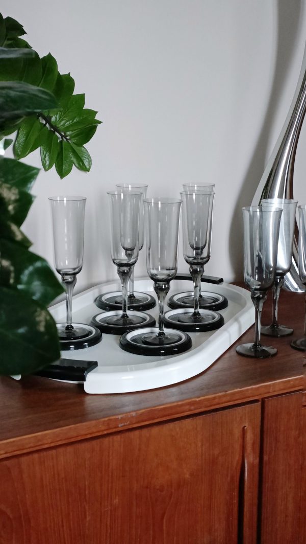 Série de 9 flûtes à champagne en verre fumé – Image 4